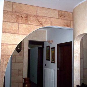 Rivestimento in pietra per arco interno