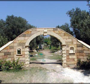 Arco da giardino in pietra rustica