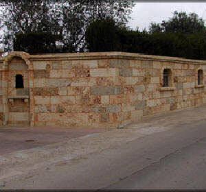 Recinzione in pietra da giardino per cani