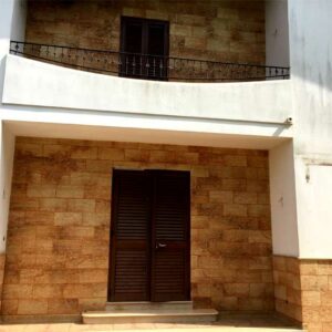 Villa con rivestimento in pietra