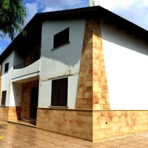 Soluzione per l'umidità di risalita con rivestimento in pietra