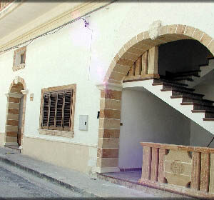 Villa di campagna con mattoni a faccia vista