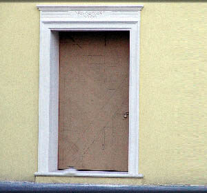 Rivestimento ad imbotto per porte in pietra