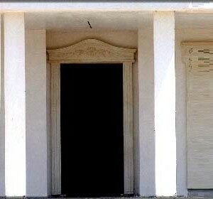 portale in pietra leccese per ville