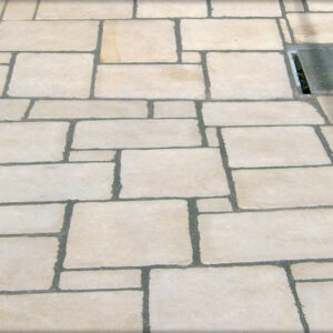 Pavimenti in pietra per scivoli di garage