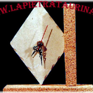 Orologio in pietra leccese a rombo