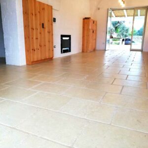 Pavimentazioni esterne in marmo.