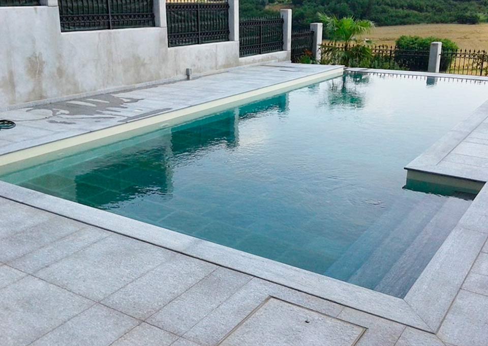 rivestimento in pietra per piscine